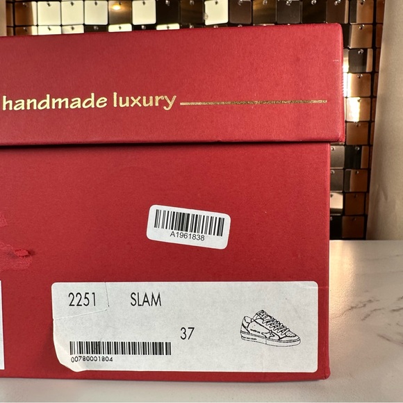 AMA ‘SLAM’ Made In Italy White With Red Star & Brown Fur Trim Size 37 NIB - Picture 10 of 15